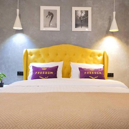 Freedom Apartments In City Center Kiev Ngoại thất bức ảnh