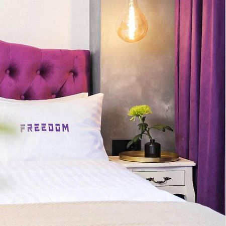 Freedom Apartments In City Center Kiev Ngoại thất bức ảnh