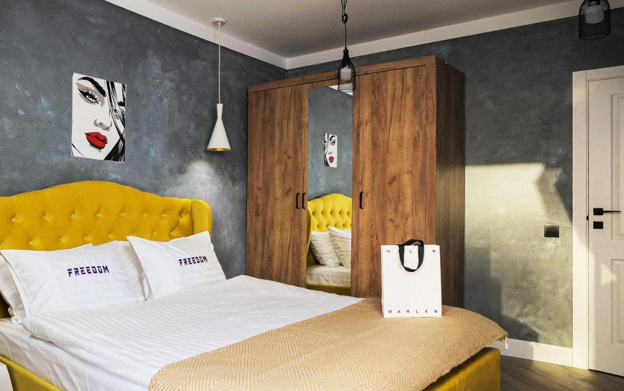 Freedom Apartments In City Center Kiev Ngoại thất bức ảnh