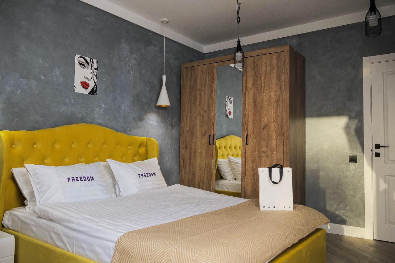 Freedom Apartments In City Center Kiev Ngoại thất bức ảnh