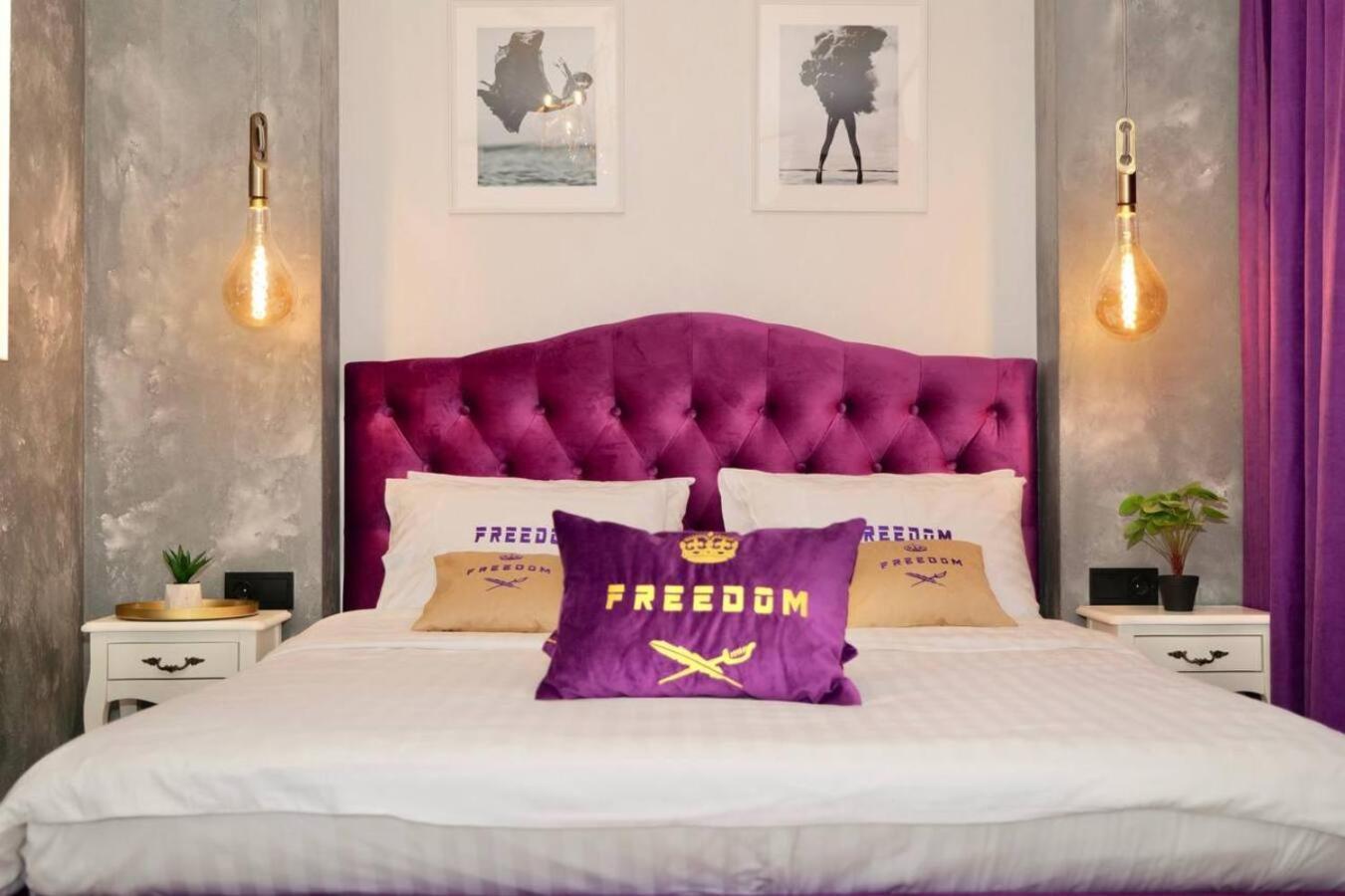 Freedom Apartments In City Center Kiev Ngoại thất bức ảnh