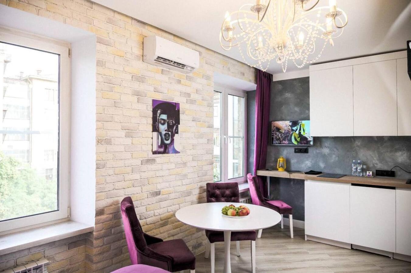 Freedom Apartments In City Center Kiev Ngoại thất bức ảnh